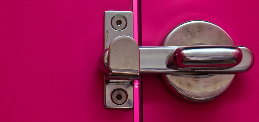 Childproof Gate Lock in Bronx, New York